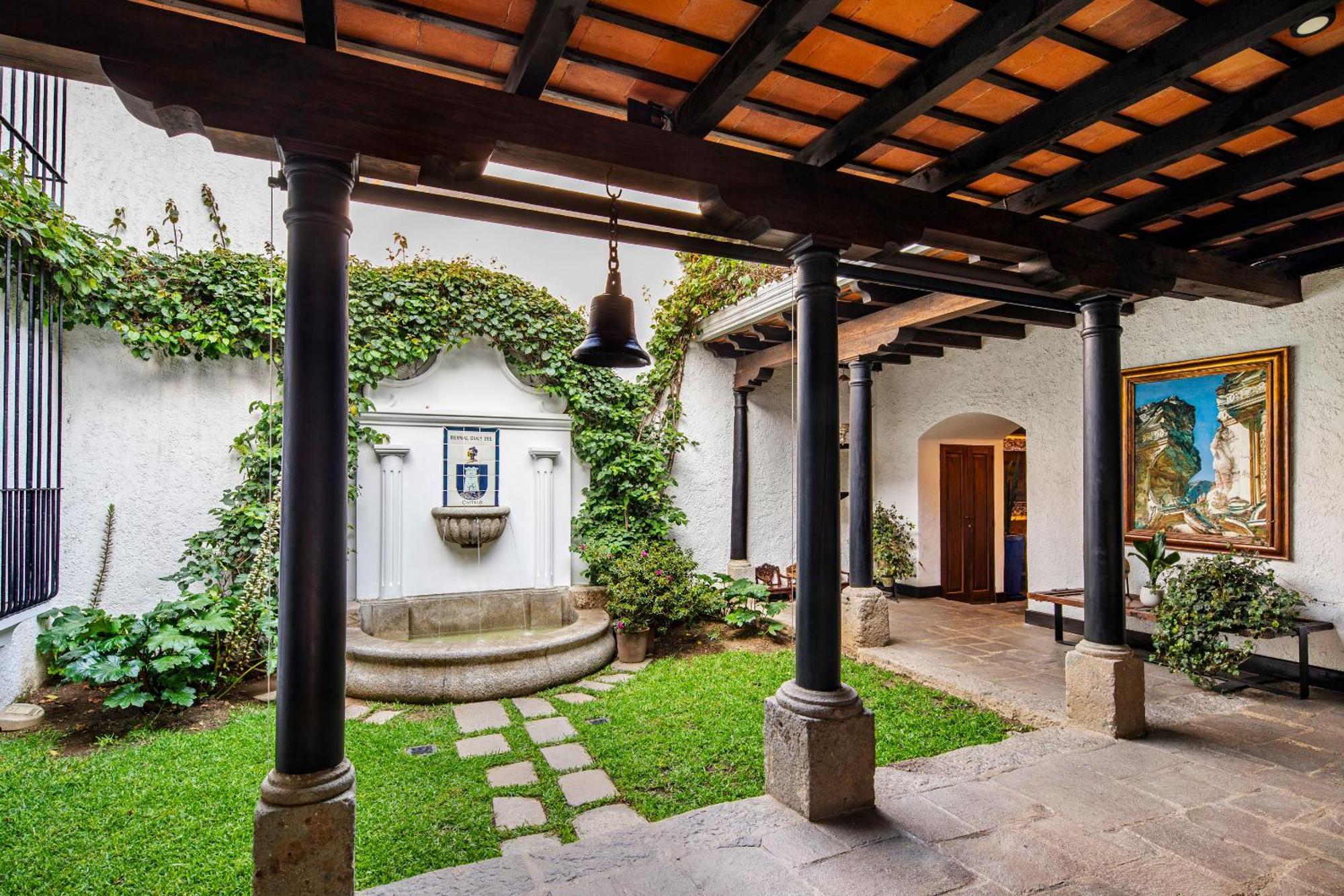 Las Cruces Boutique Hotel Antigua Esterno foto